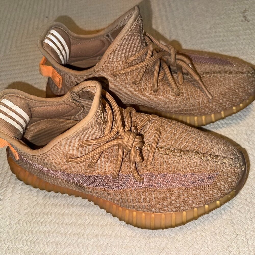 Womans Yeezy Boost 350